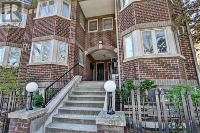Primary Photo - 921 Adelaide St W