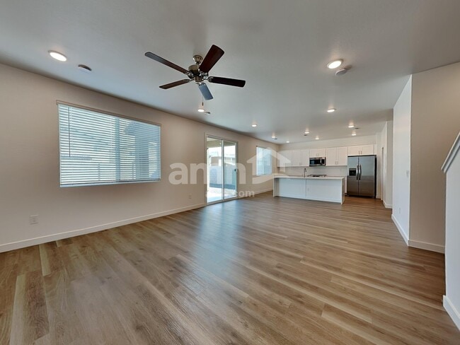 Building Photo - 9738 W Luxton Ln