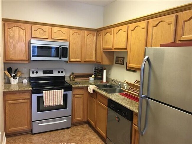 Building Photo - Covington Meadows Townhome Rental