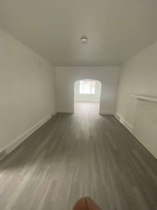 Building Photo - 712 Franklin Ave