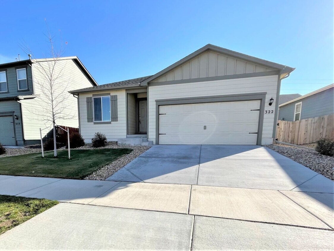 Primary Photo - 322 Horizon Ave