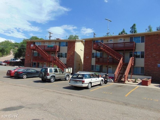 Building Photo - 425 E Fountain Pl