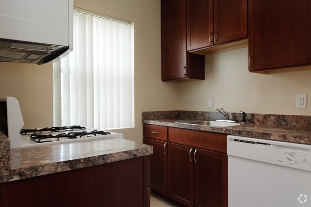 Kitchen - Queenstown Apartments