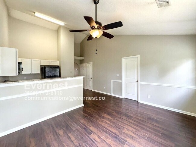 Foto del edificio - 120 Misty Ridge Trail