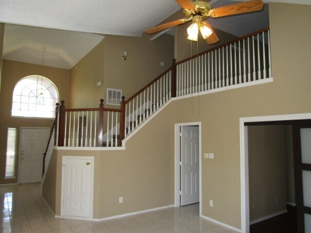 Foto del edificio - 7107 Grey Dawn Ln