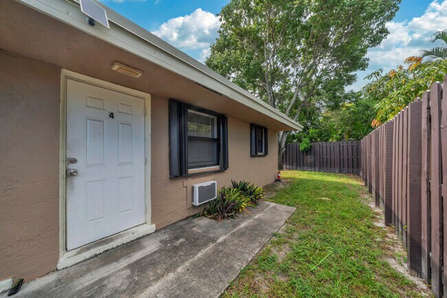 Foto del edificio - 237 SW 5th St