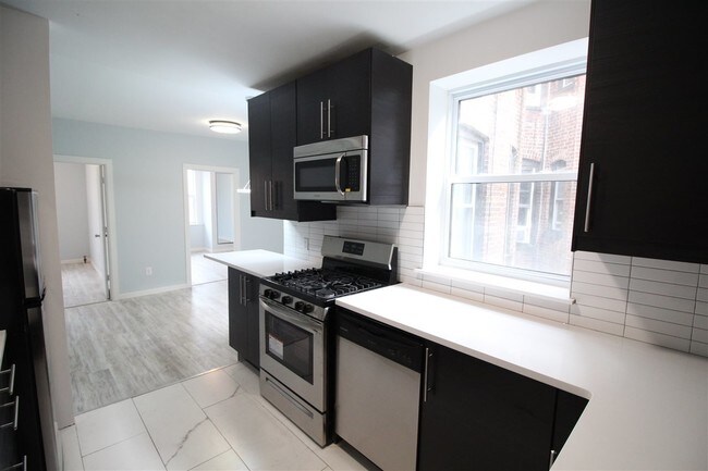 Foto del edificio - 5707 Hudson Ave