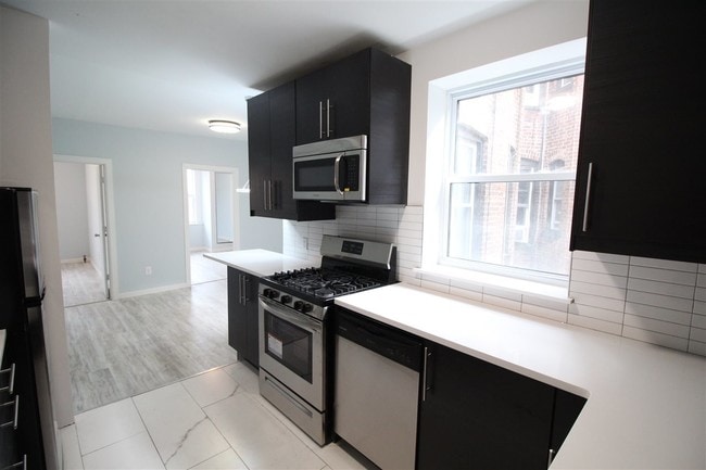 Building Photo - 5707 Hudson Ave