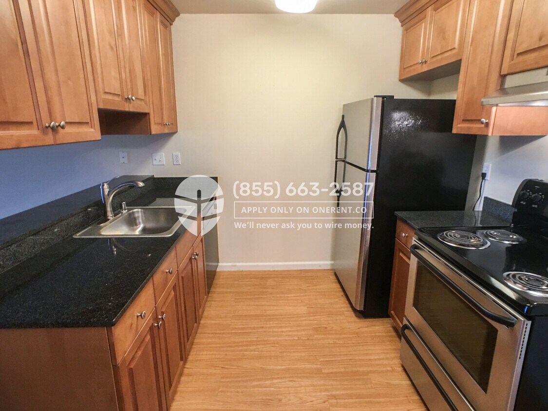 Primary Photo - 7323 Starward Dr
