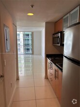 Building Photo - 1750 N Bayshore Dr
