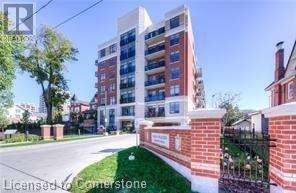 Primary Photo - 399 Queen St S