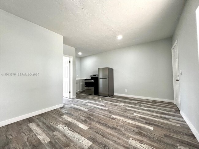 Foto del edificio - 806 NW 7th Terrace