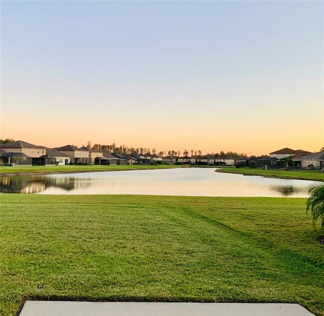 Foto del edificio - 2720 Cypress Bowl Rd