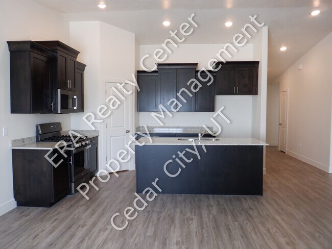 Foto del edificio - Move-in Bonus! - 3 bedroom - 2 Bath - Single Level Twin Home
