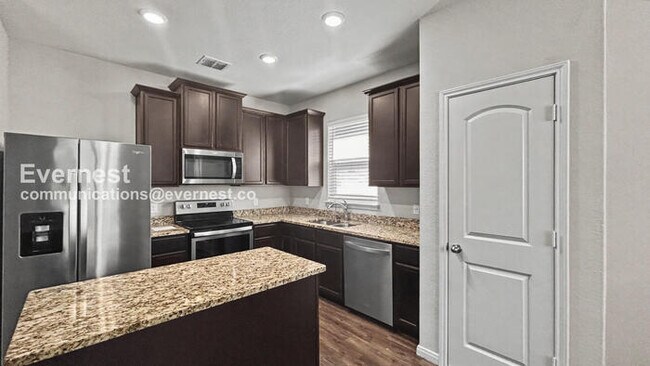 Foto del edificio - 6312 Juniper Vw