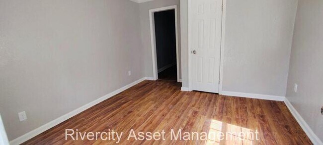 Foto del edificio - Section 8 Friendly!!! A Must See!!!!