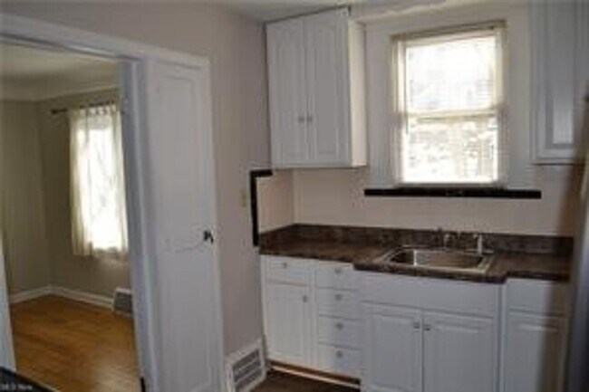 Building Photo - Cleveland Heights Single Family Rental