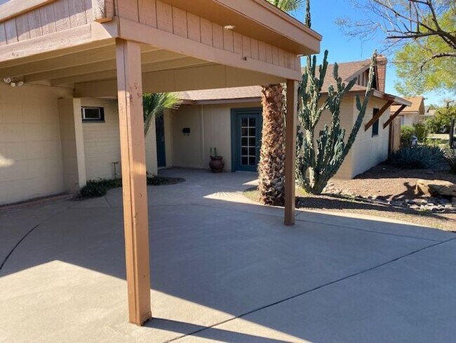 Building Photo - TOTAL BEAUTIFUL REMODEL INSIDE AND OUT! GO...