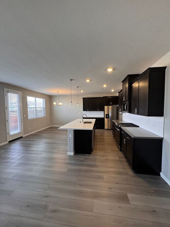 Foto del edificio - 3/2.5 Modern & Beautiful Townhome in Minden