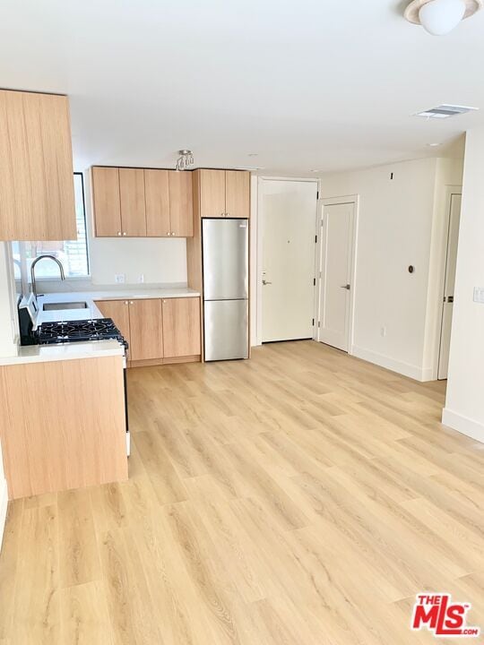 Foto del edificio - 1822 Overland Ave