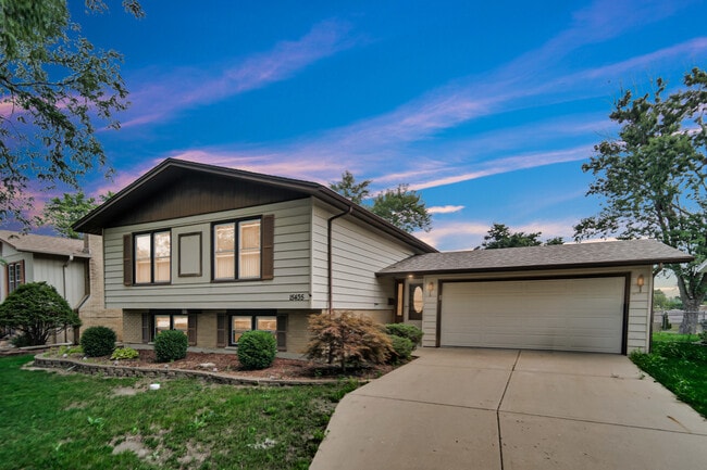 Building Photo - 15435 Orogrande Dr