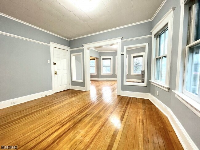 Foto del edificio - 35 Brookfield Rd