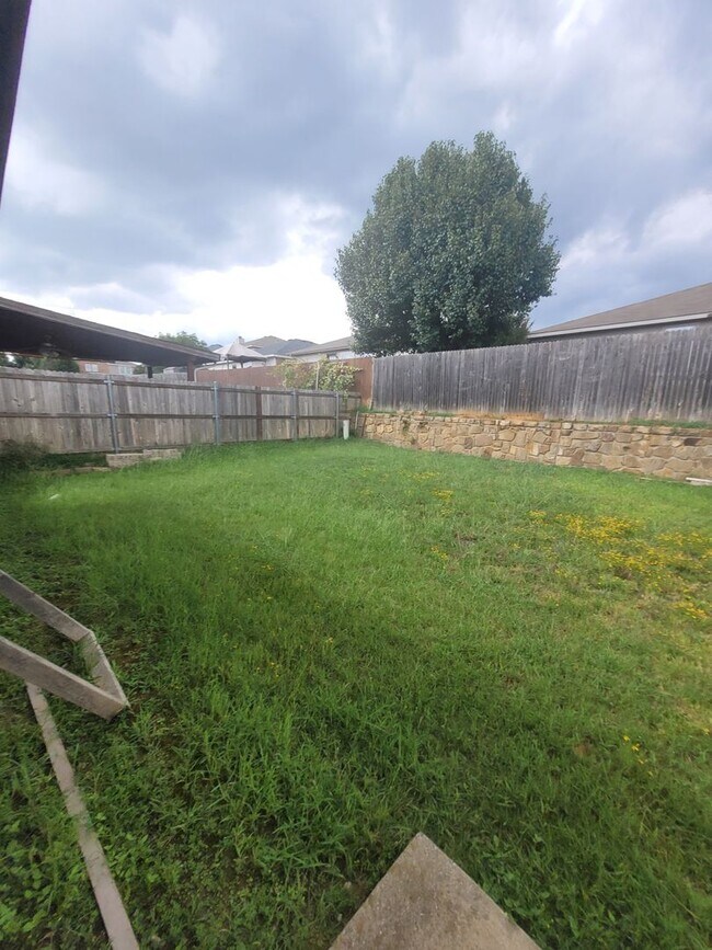 Building Photo - Great 3 bedroom in Meadowbrook area! Ask a...