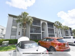 Building Photo - 1114 S Pine Ridge Cir