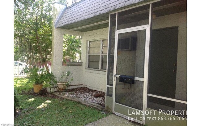 Foto del edificio - 844 Bay St