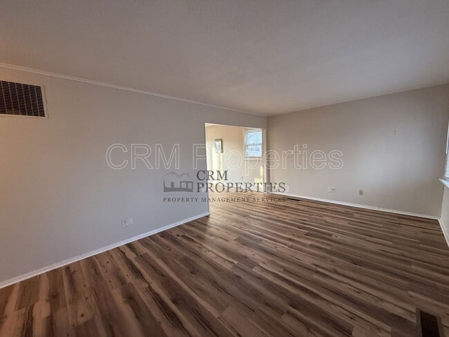 Building Photo - 5115 Arrowhead Blvd