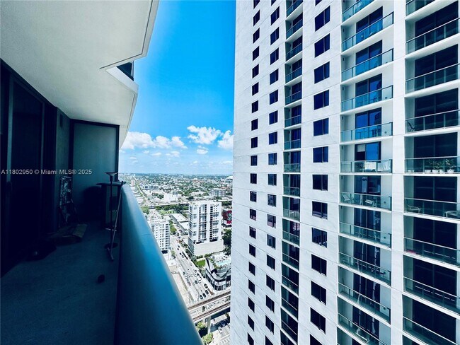 Foto del edificio - 55 SW 9th St