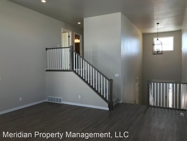 Building Photo - 3 br, 3 bath House - 2629 5th Ct W