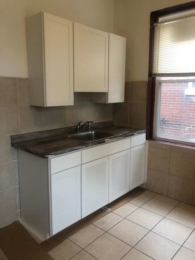 Foto principal - 3630 Alberta St