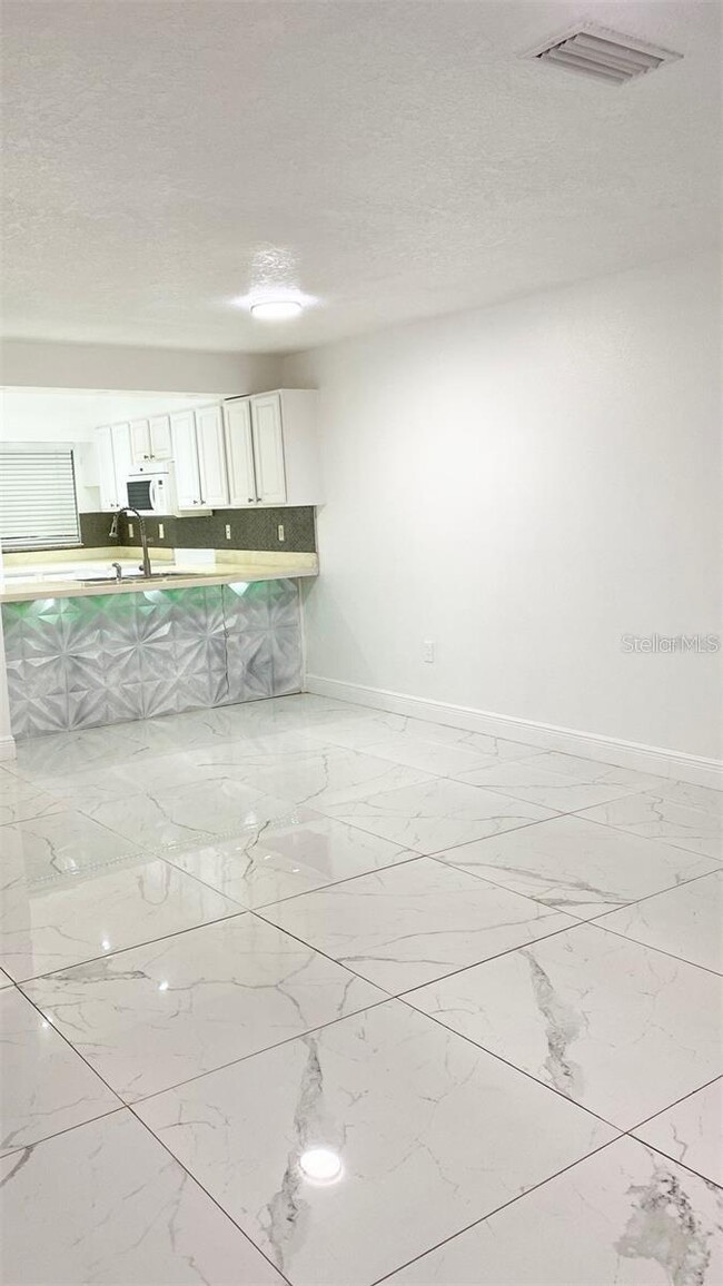 Foto del edificio - 1820 Amberly Ave
