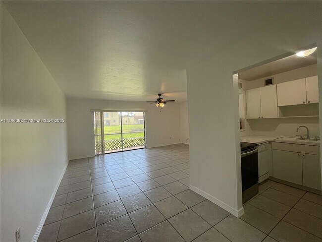 Foto del edificio - 10389 N Kendall Dr