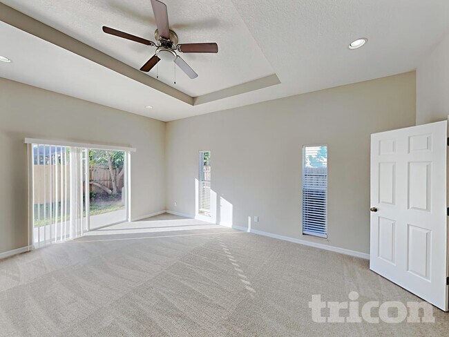 Foto del edificio - 13305 Silvercreek Dr