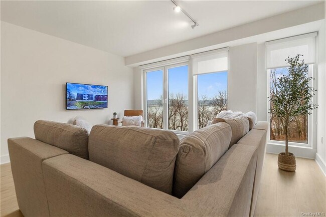 Foto del edificio - 30 Edgewater Pl