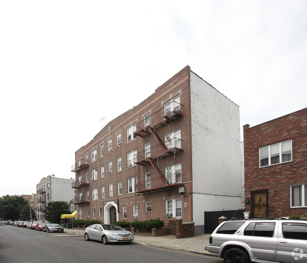 Building Photo - 1414 W 5th St