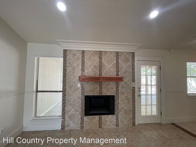 Foto del edificio - 4 br, 2 bath House - 8906 Pineridge Drive