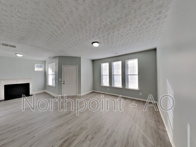 Building Photo - 4551 Parkway Cir