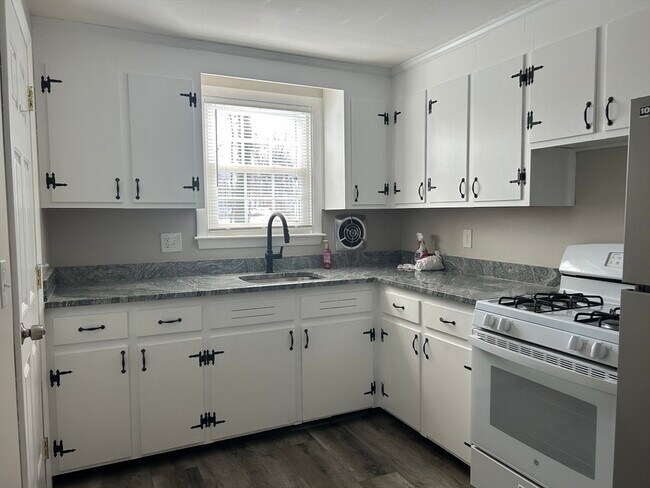 Building Photo - 30 South St