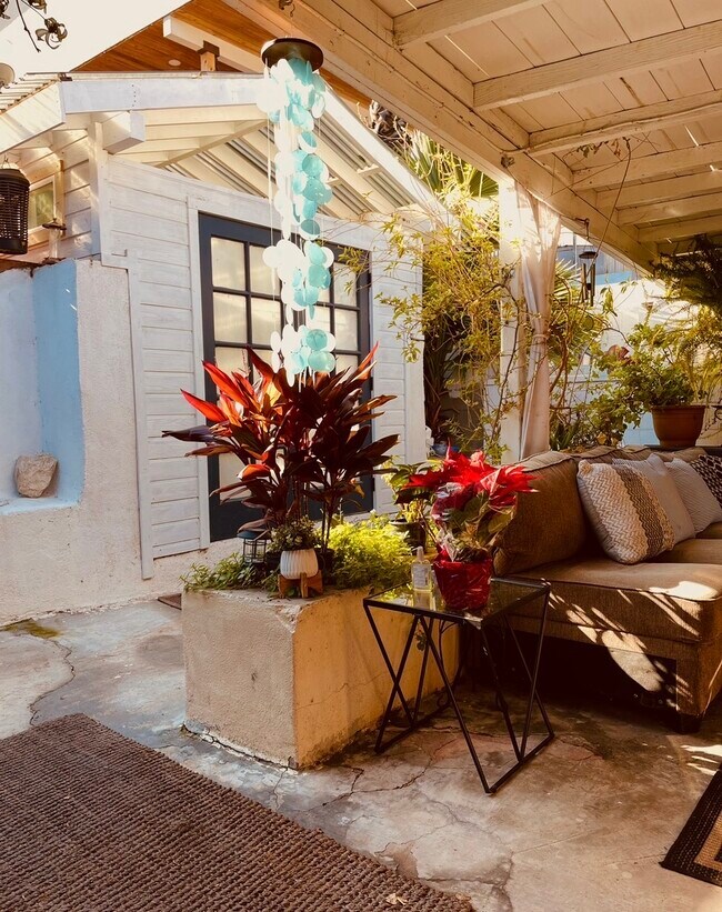 Foto del edificio - 1058 W 6th St