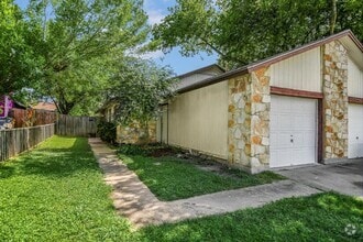 Building Photo - 1218 Tartan Ln