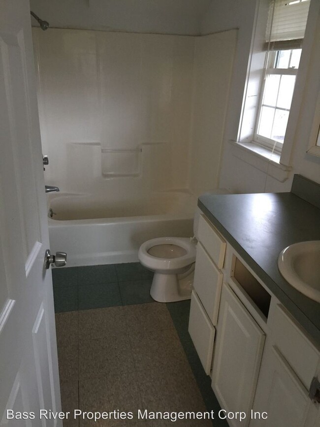 Building Photo - Studio, 1 bath Apartment - 85 Main Street