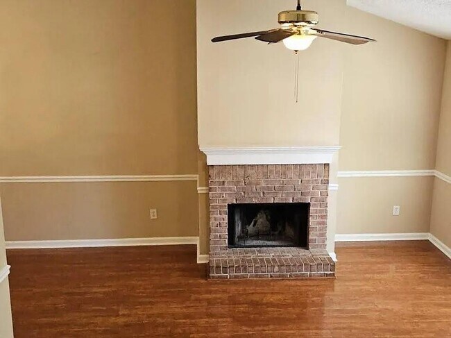 Building Photo - 4383 Yellow Rose Dr