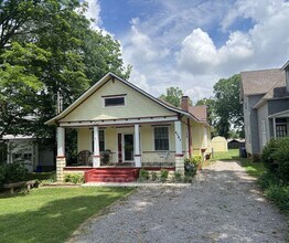Building Photo - 3101 Park Ave