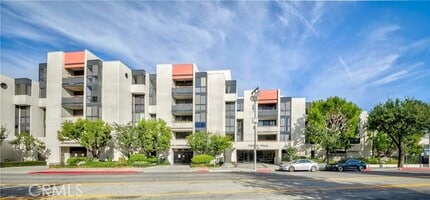 Building Photo - 222 S Central Ave