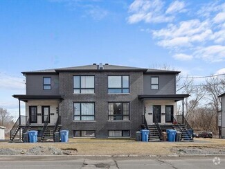 Building Photo - 848 Rue Saint-Louis