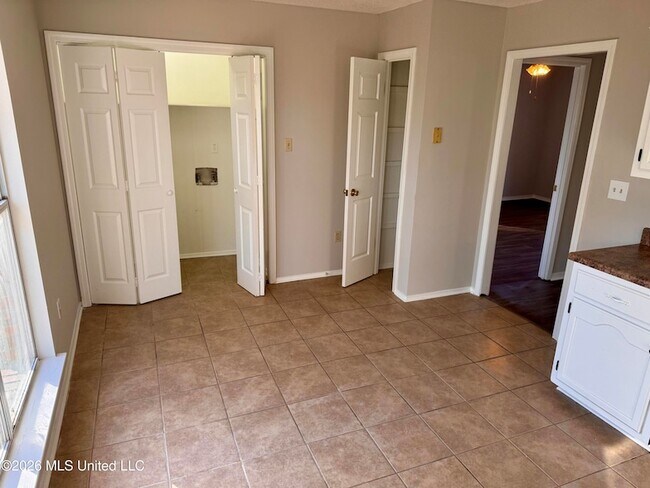 Foto del edificio - 6440 Lynnfield Rd