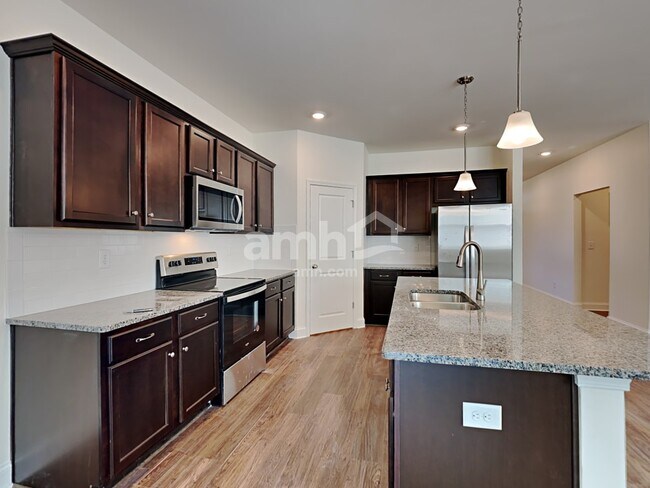 Foto del edificio - 1200 Ashlyn Ct